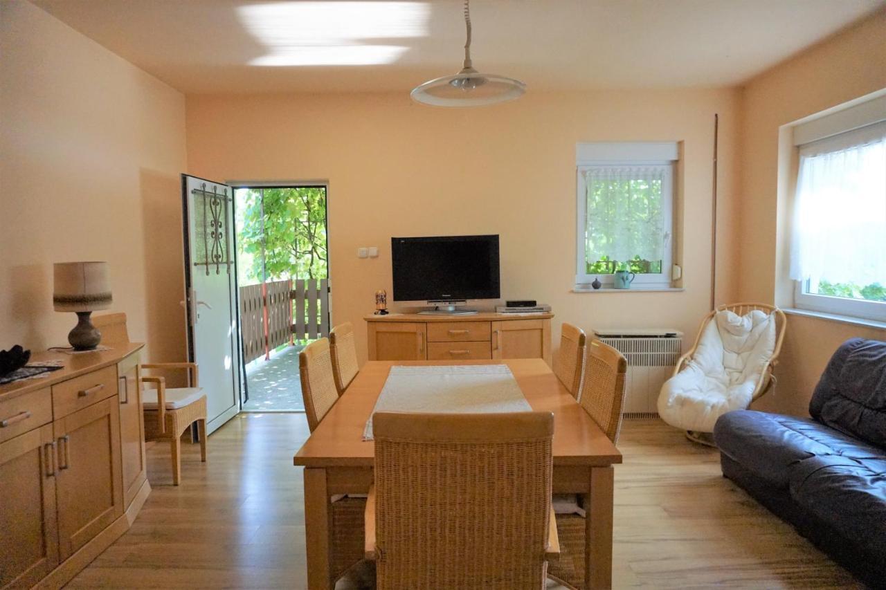 Ferienhaus Plattensee/Balaton Villa Szolad Luaran gambar